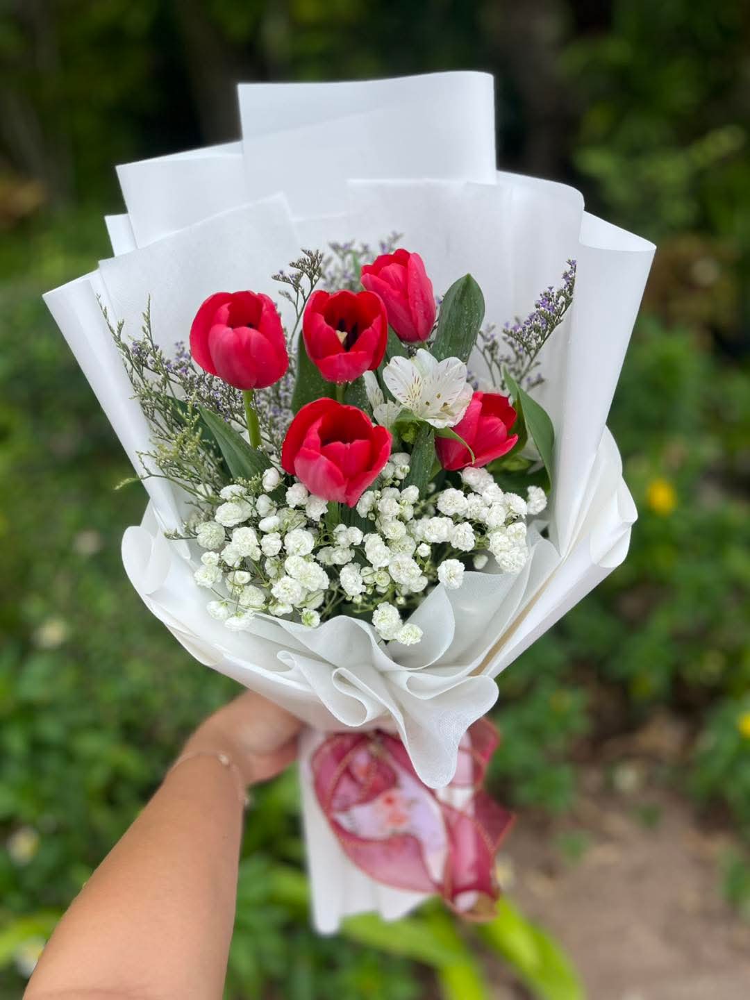 Hello Darling – 5 Red Tulips Bouquet