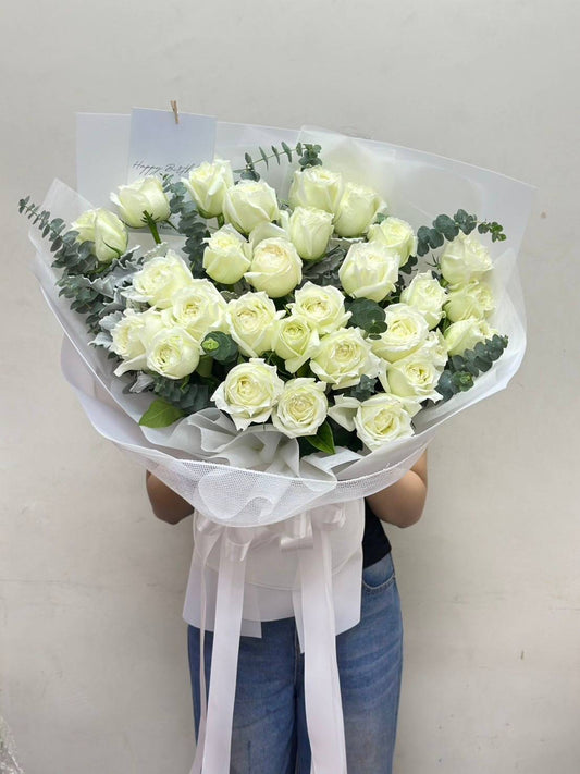 Eternal White - 30 White Roses Bouquet - BestBloomBuddy