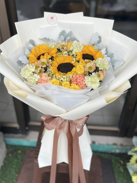 Tender and True Mom - Mother's Day Flower - BestBloomBuddy