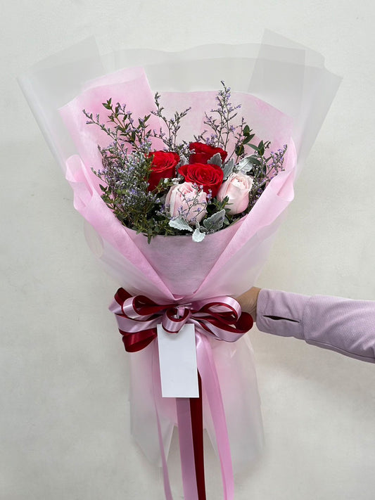 Color of Love - 5 Mixed Rose Bouquet - BestBloomBuddy