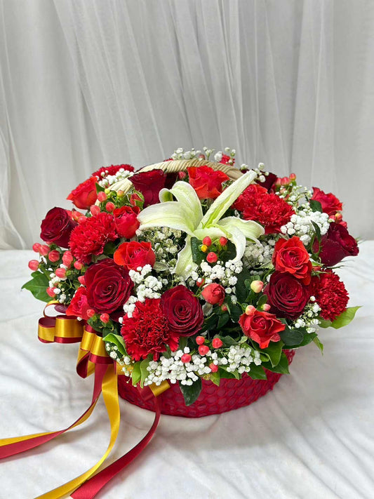 Lucky in Love – Flower Basket - BestBloomBuddy