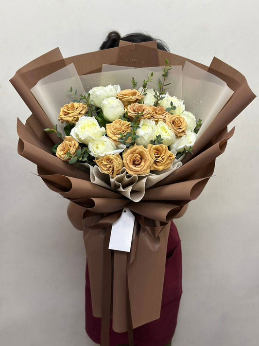 Coffee & Cream - 20 White and Cappuccino Roses Bouquet - BestBloomBuddy