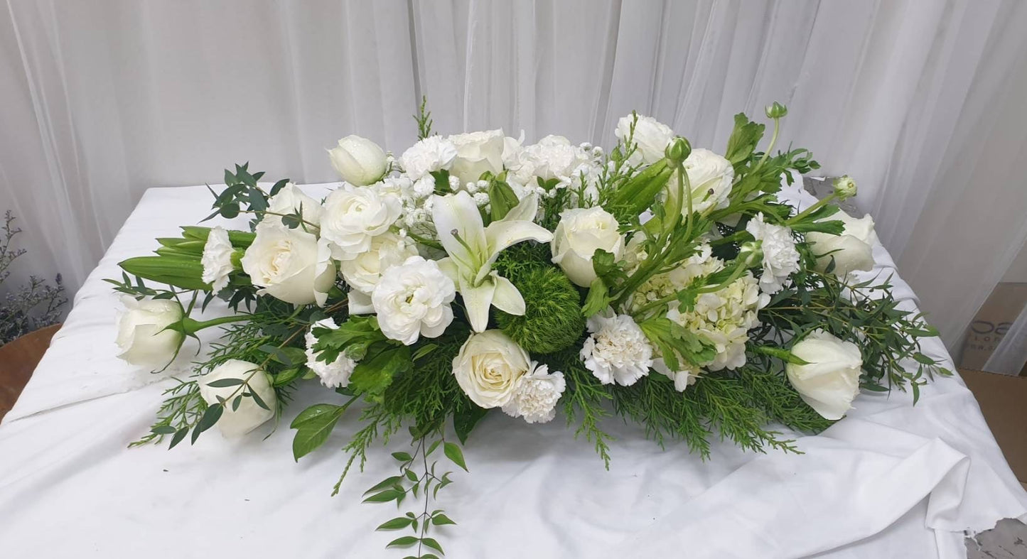 Starlit Banquet – Flower Centerpiece (White Flower)