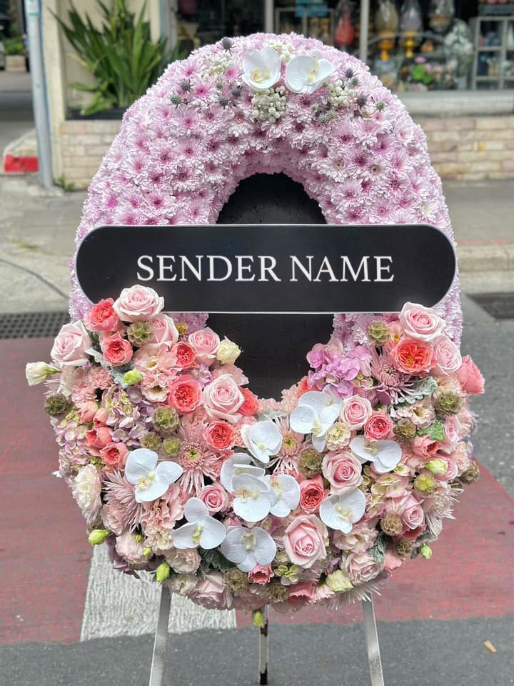 Radiant Remembrance – Fresh Flower Wreath - BestBloomBuddy