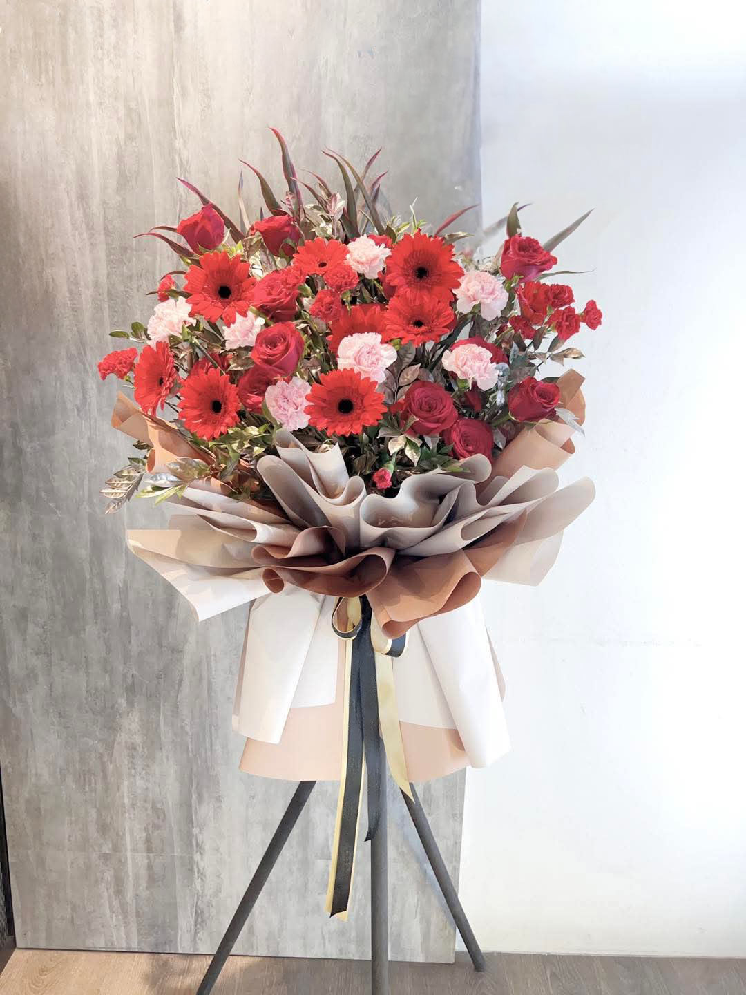 Warm Blessing – Grand Opening Flower Stand