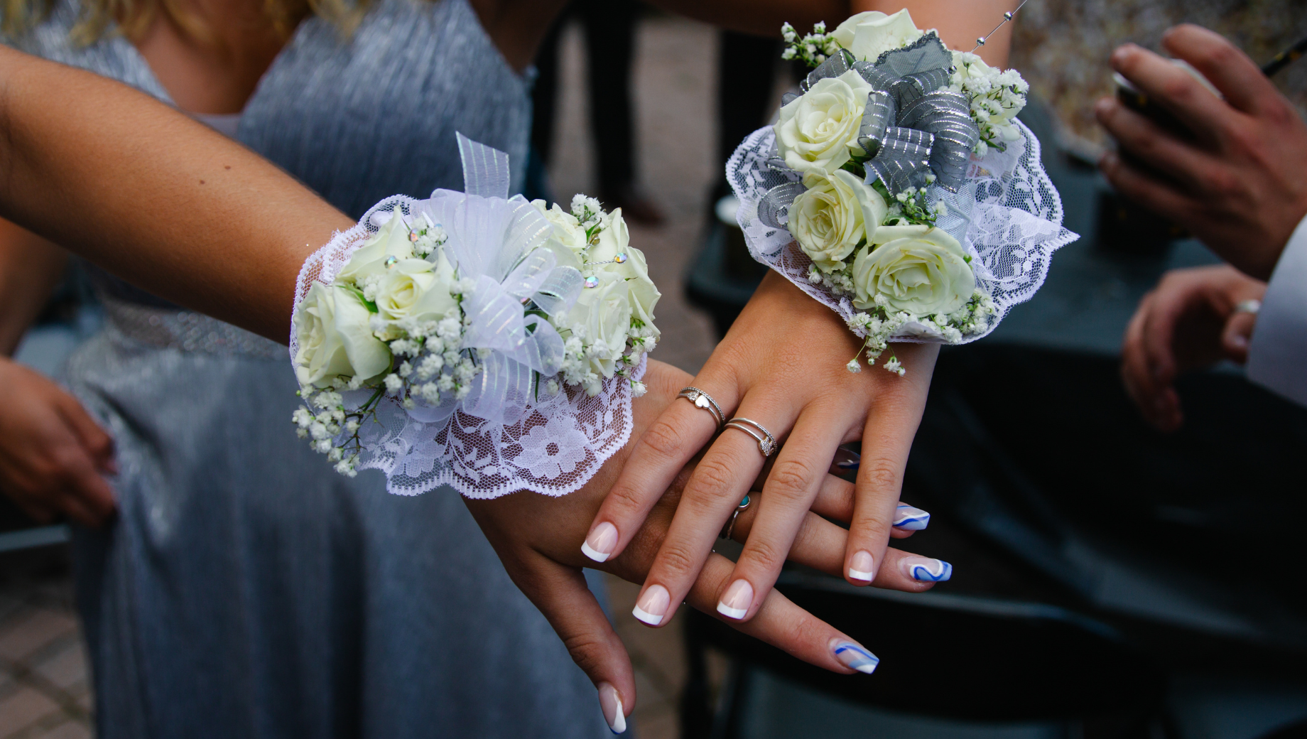 Who Should Wear a Wrist Corsage at a Wedding?