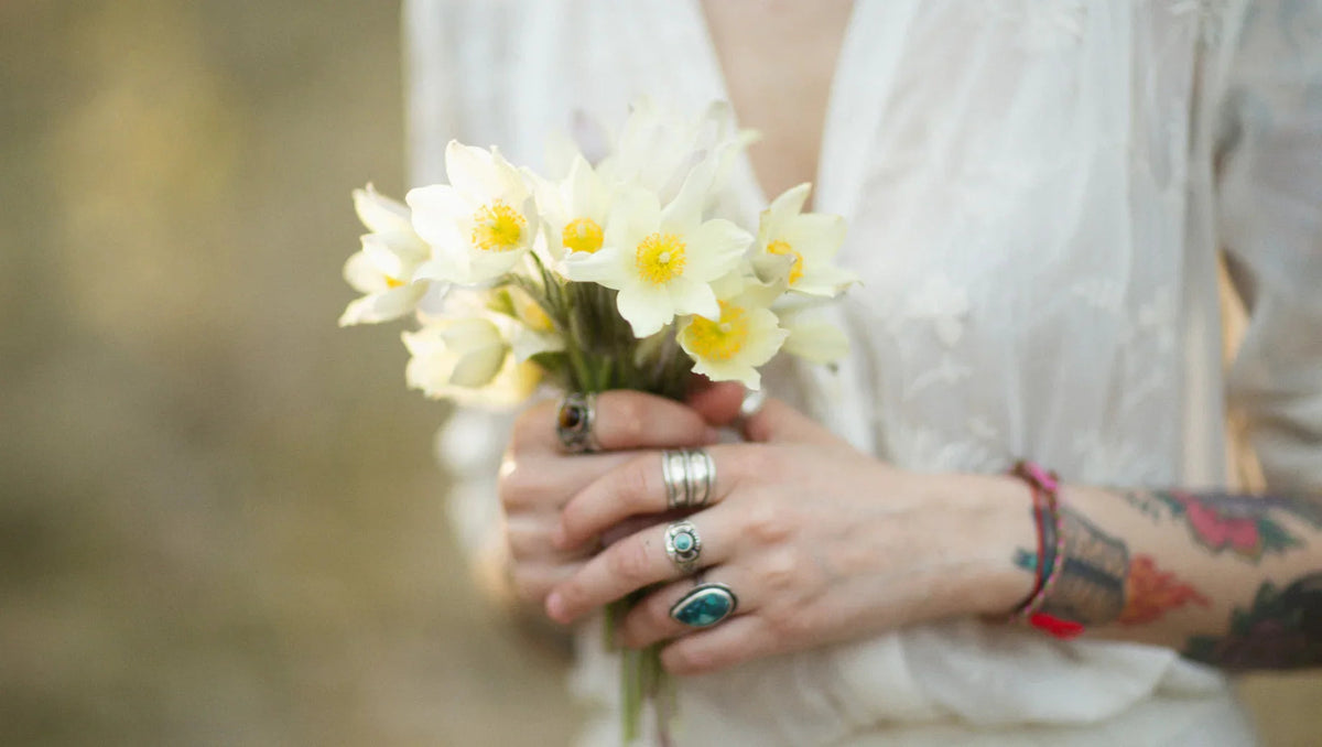 10 Best Flowers to Brighten Someone’s Day - BestBloomBuddy