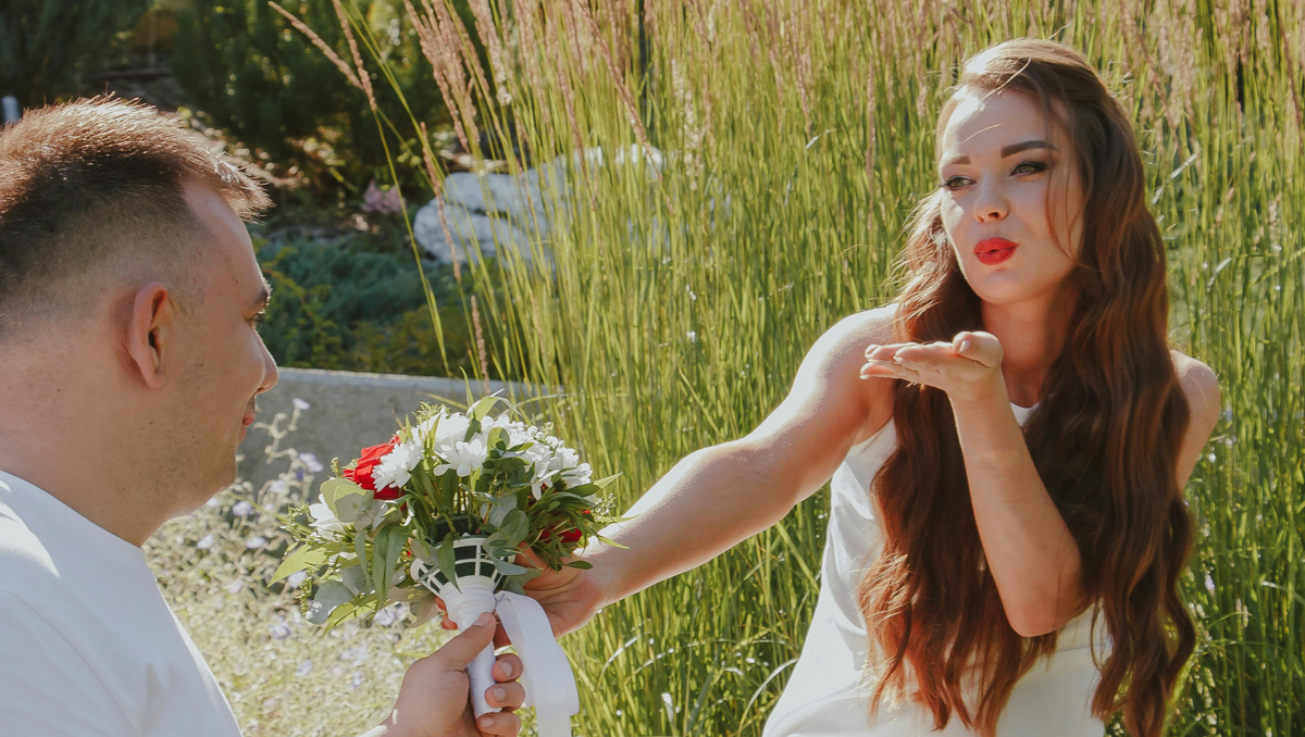 Flowers for Him: Thoughtful Flower Gift Ideas for Your Boyfriend or Husband