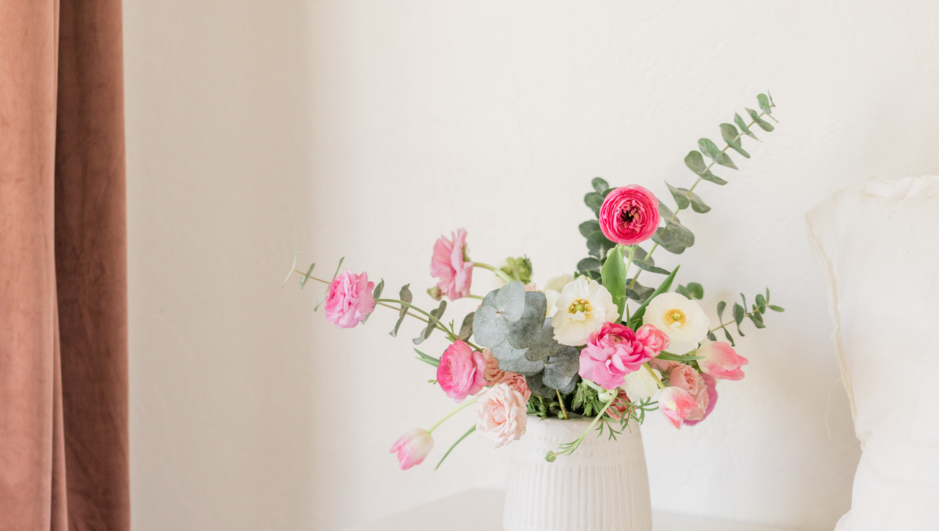 How to Send Flowers in Thailand: A Friendly Guide for Expats and International Shoppers - BestBloomBuddy