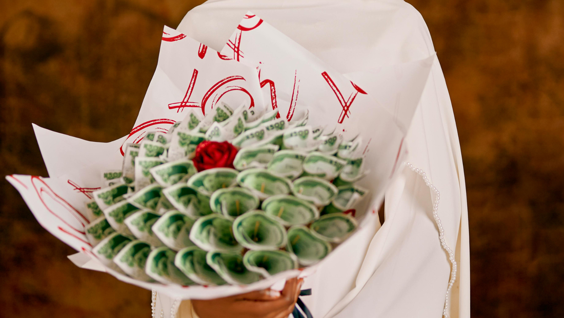 Money Bouquet in Thailand: Cultural Insights Foreigners Should Know Before Sending Flowers