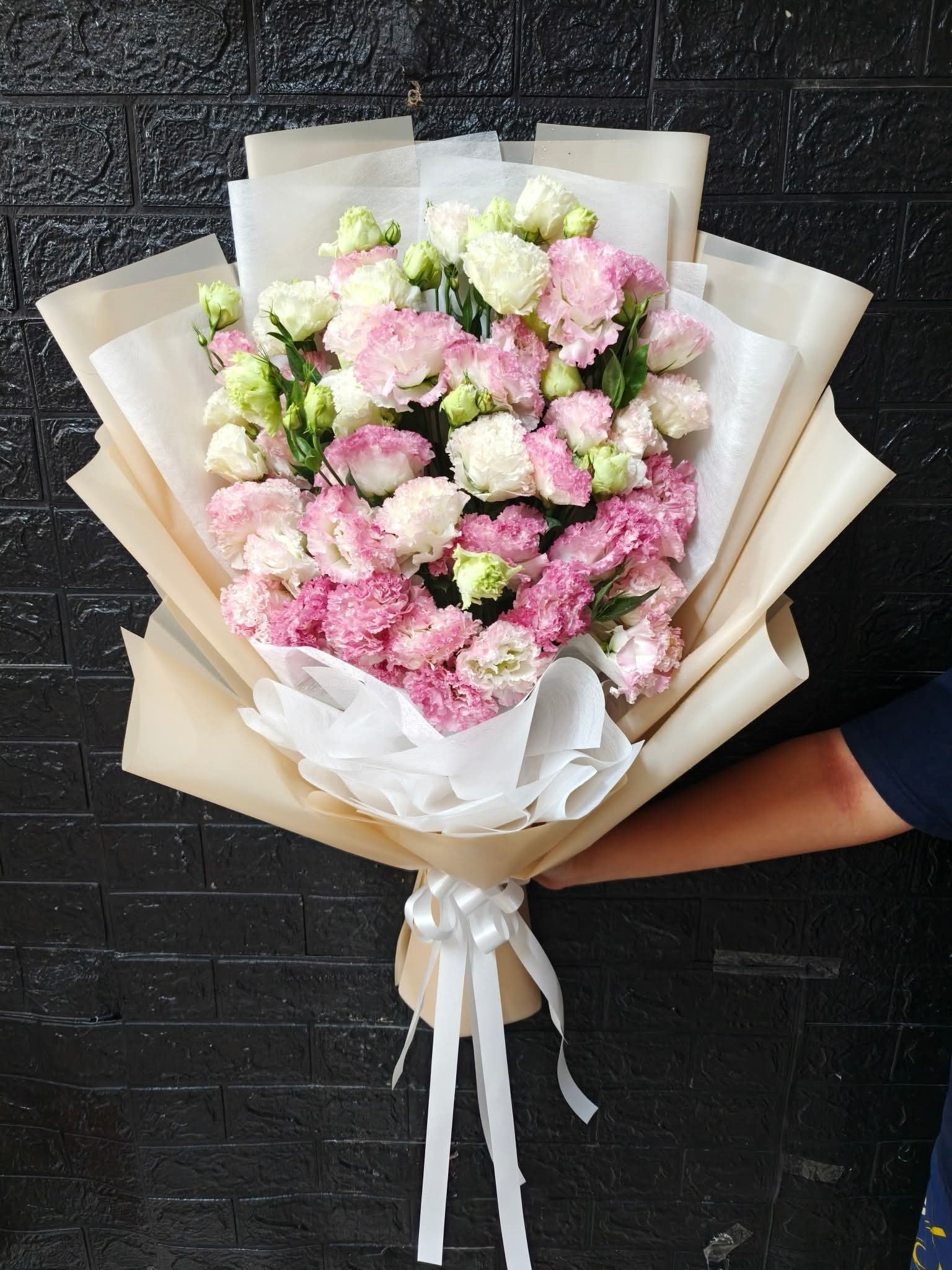 Princess Treat – Pink Lisianthus (Vietnam Rose) Bouquet - BestBloomBuddy
