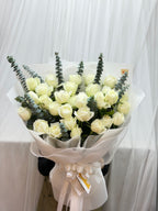 Eternal White - 30 White Roses Bouquet
