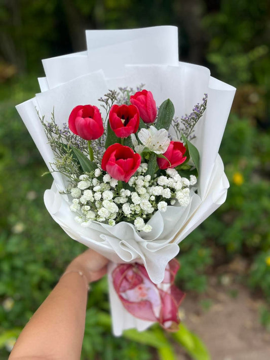 Hello Darling – 5 Red Tulips Bouquet