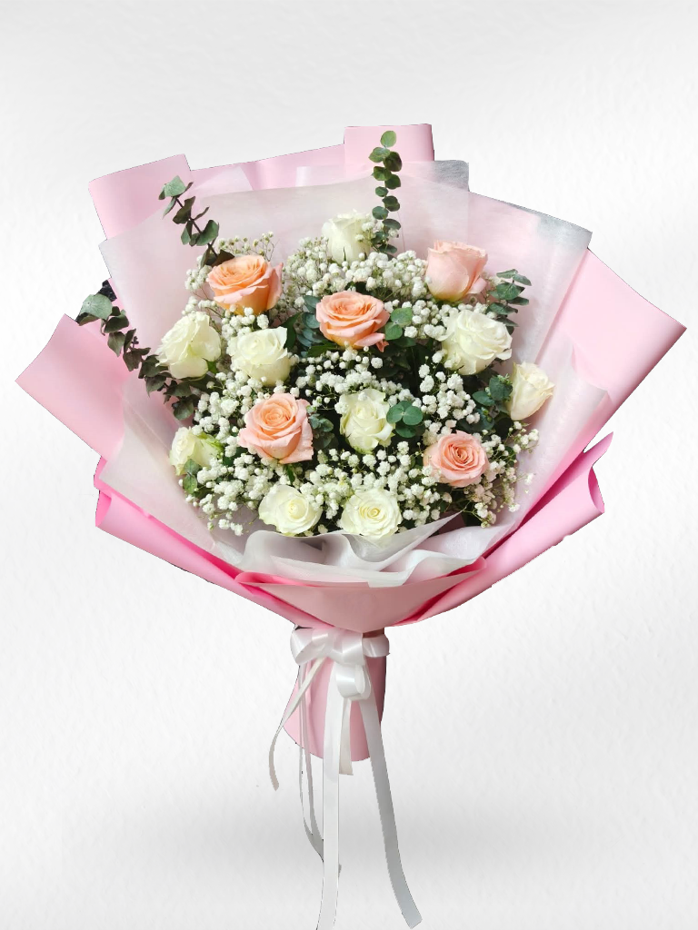 Warm Whisper – 15 White & Peach Roses Bouquet