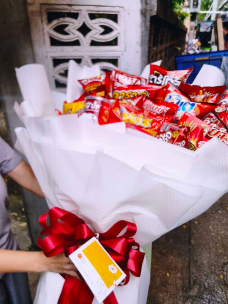 Snack Surprise – 20 Mixed Snack Bouquet