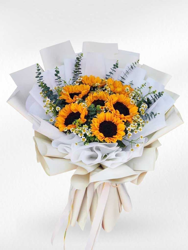 Sunny Radiance - 7 Sunflowers Bouquet - BestBloomBuddy