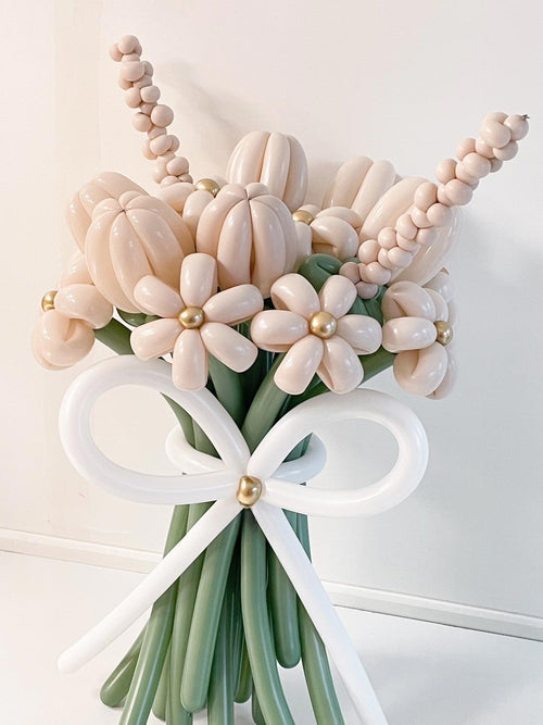 Creamy Delight – Balloon Flower Bouquet - BestBloomBuddy