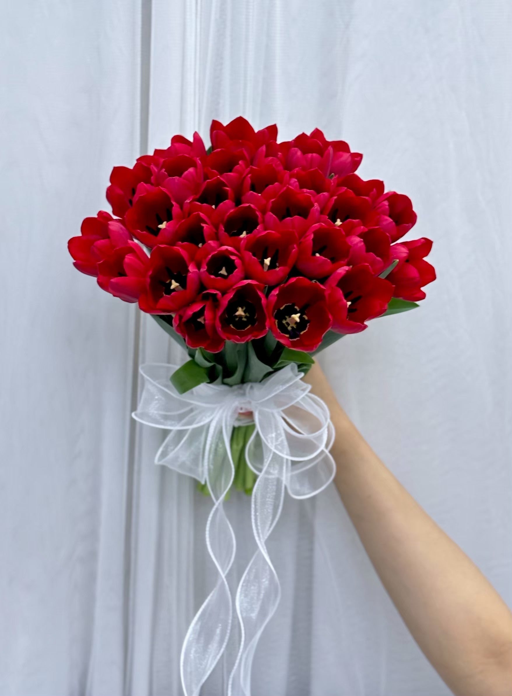 True Love Tulips – 30 Red Tulips Bouquet - BestBloomBuddy