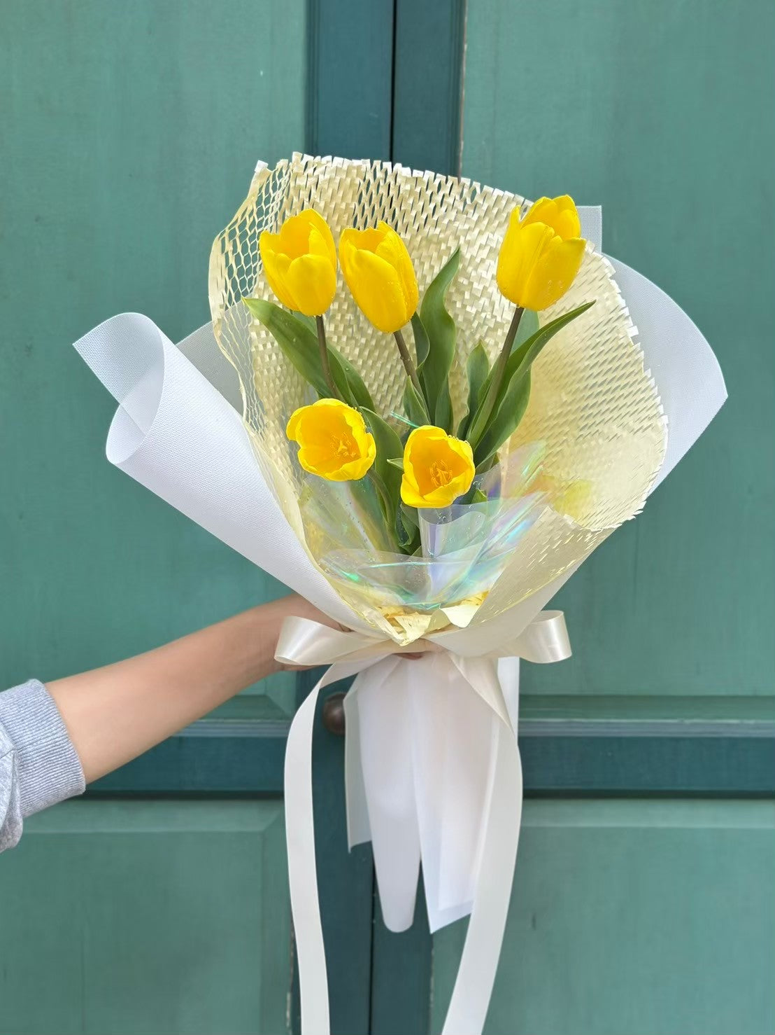 Eternal Sunshine – 5 Yellow Tulips Bouquet - BestBloomBuddy
