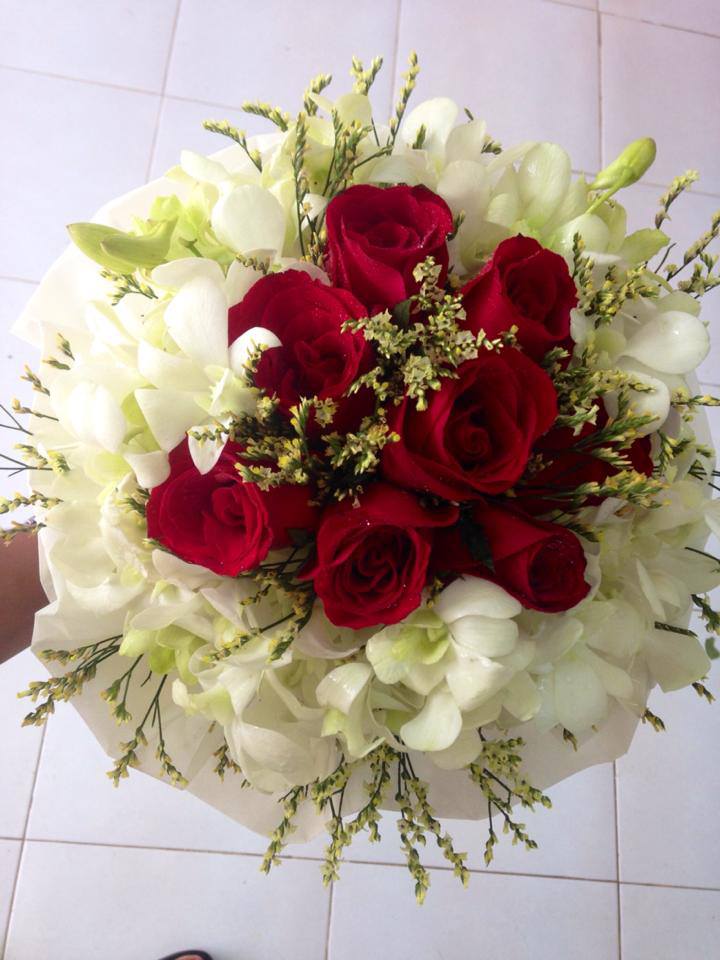 Ruby Grace – Red Rose & White Orchid Bouquet - BestBloomBuddy