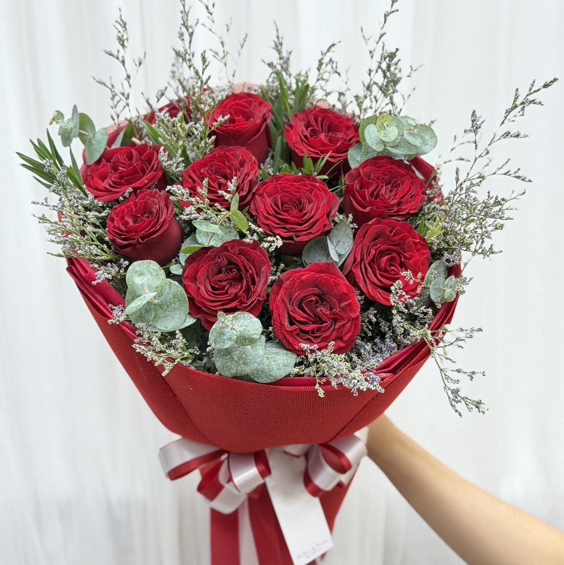 Be Mine – 10 Red Roses Bouquet