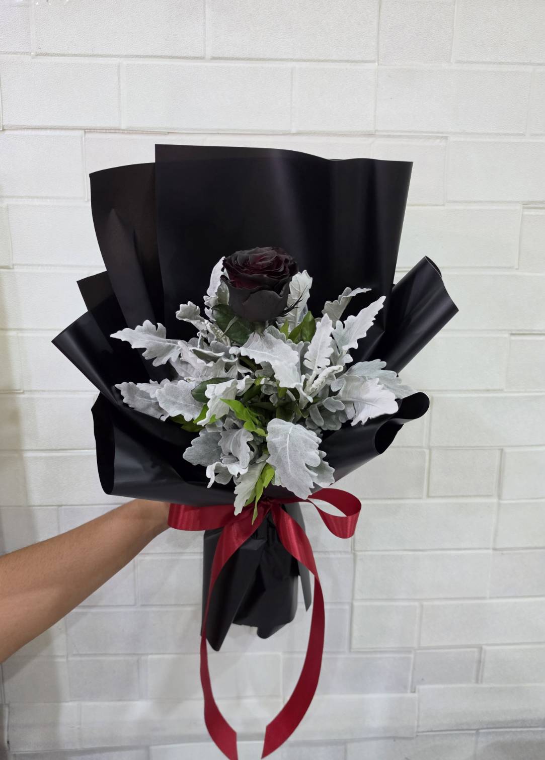 Black Velvet – Single Black Rose Bouquet - BestBloomBuddy