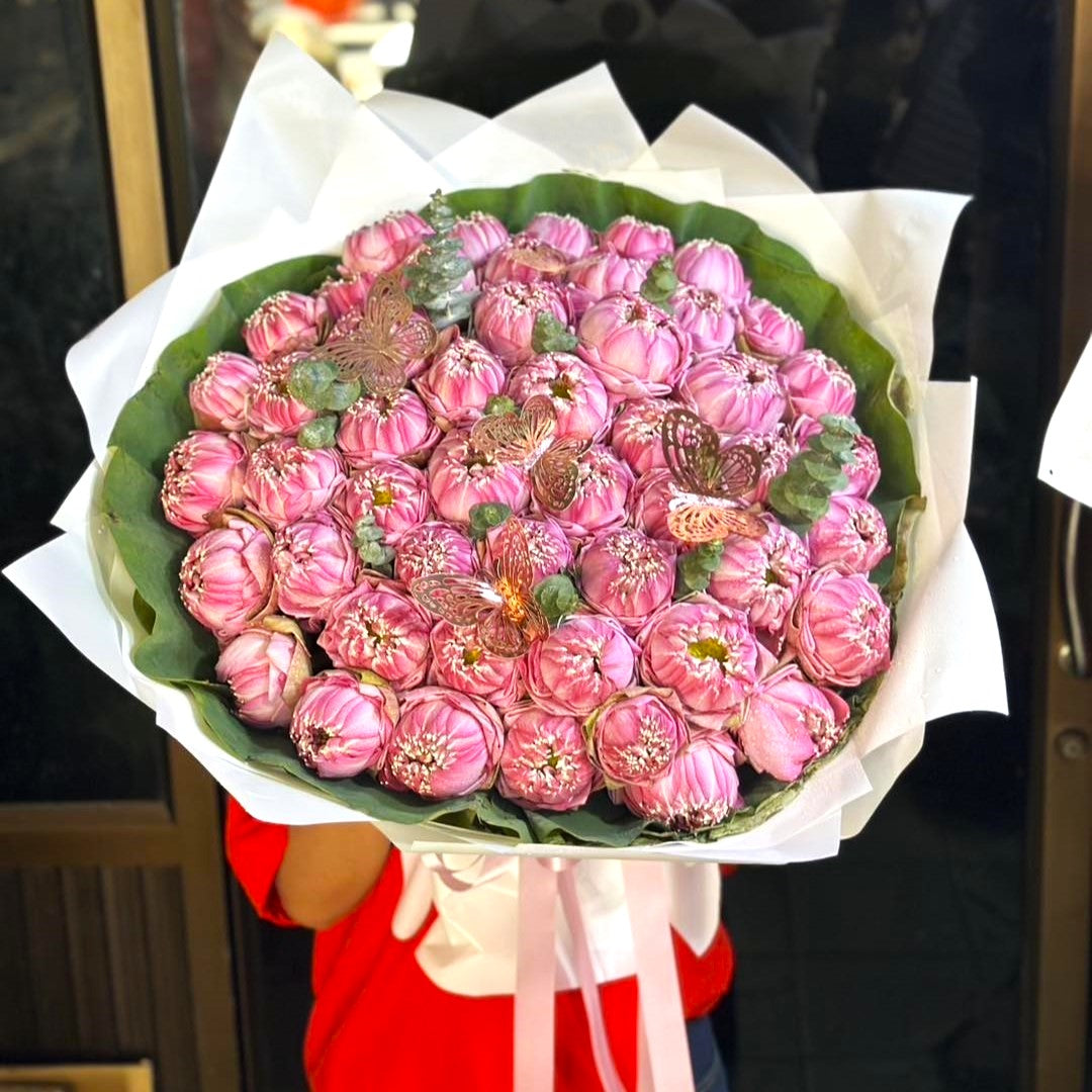 Fluttering Grace – 50 Pink Lotus Bouquet - BestBloomBuddy