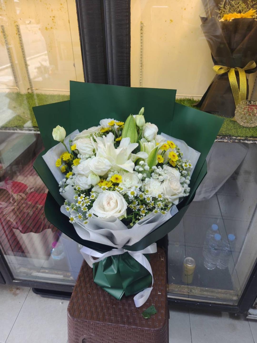 Garden Whisper – Mixed Flower Bouquet