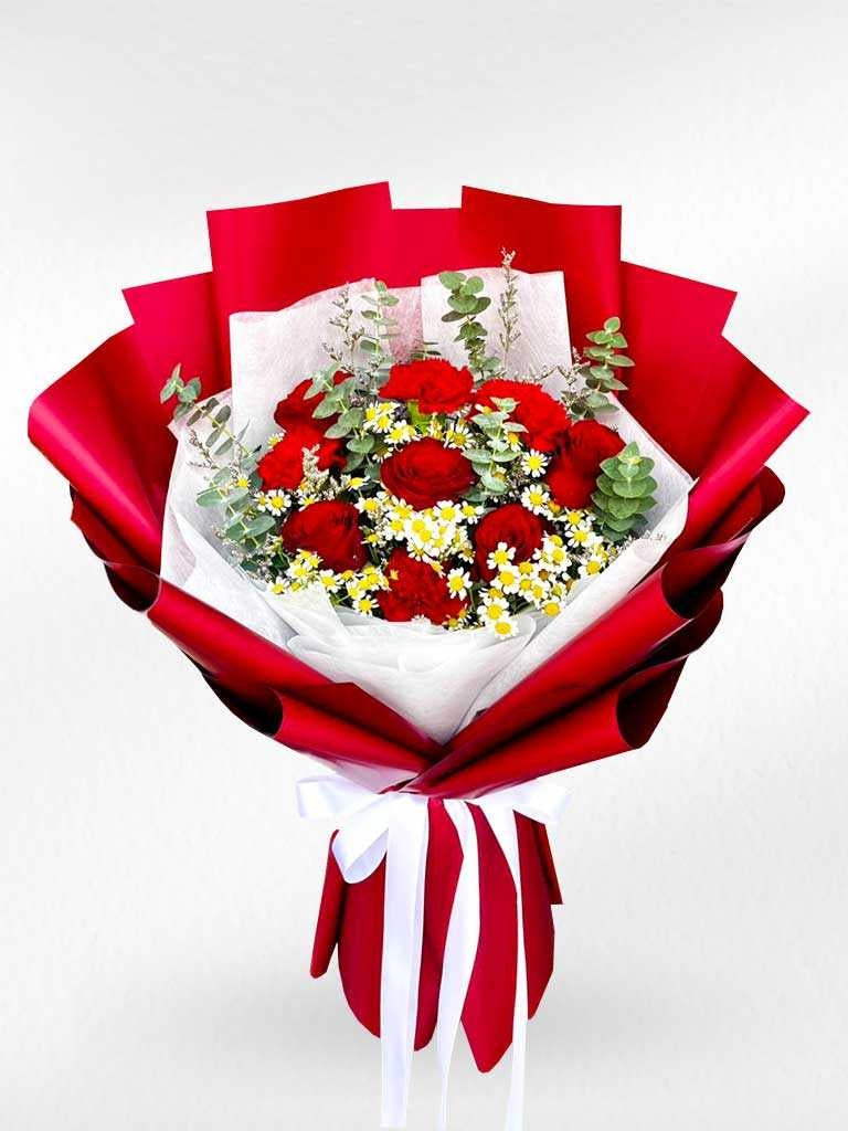 Ruby Delight - Red Rose Bouquet - BestBloomBuddy