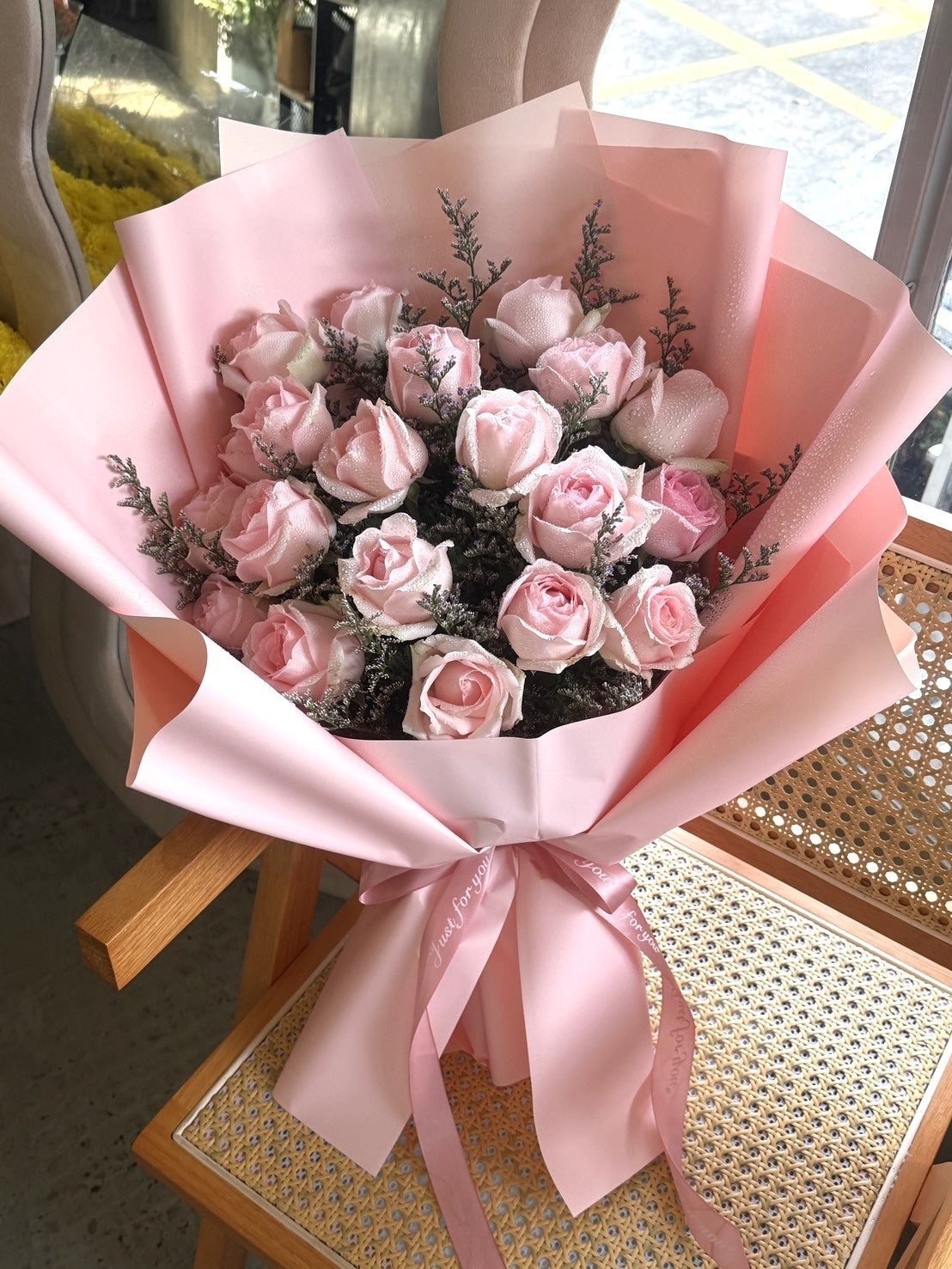 Sweet Embrace - 30 Pink Roses Bouquet - BestBloomBuddy