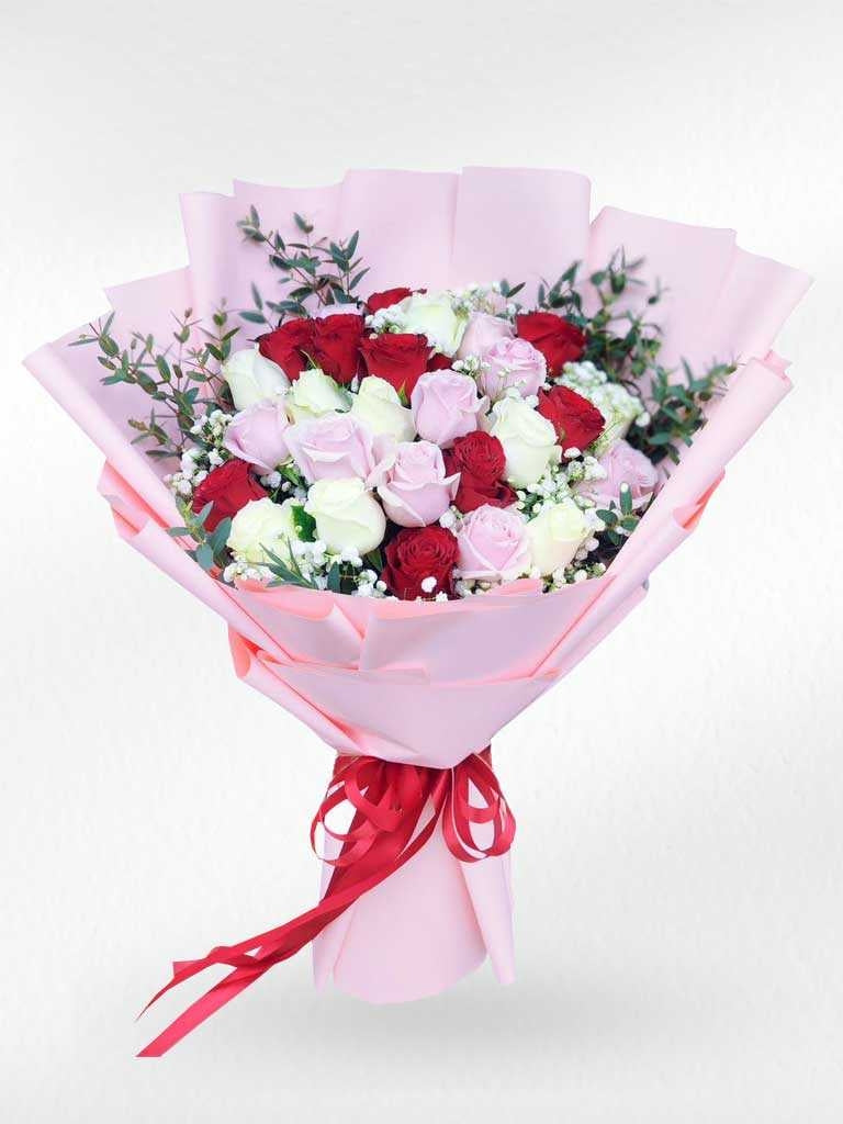 Rose Quartz Charm - 30 Mixed Roses Bouquet - BestBloomBuddy