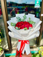 Timeless Romance - 30 Red Roses Bouquet - BestBloomBuddy