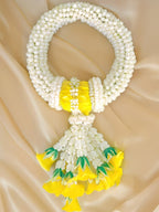 Topaz Blessing - Fresh Flower Garland (พวงมาลัยดอกไม้สด) - BestBloomBuddy