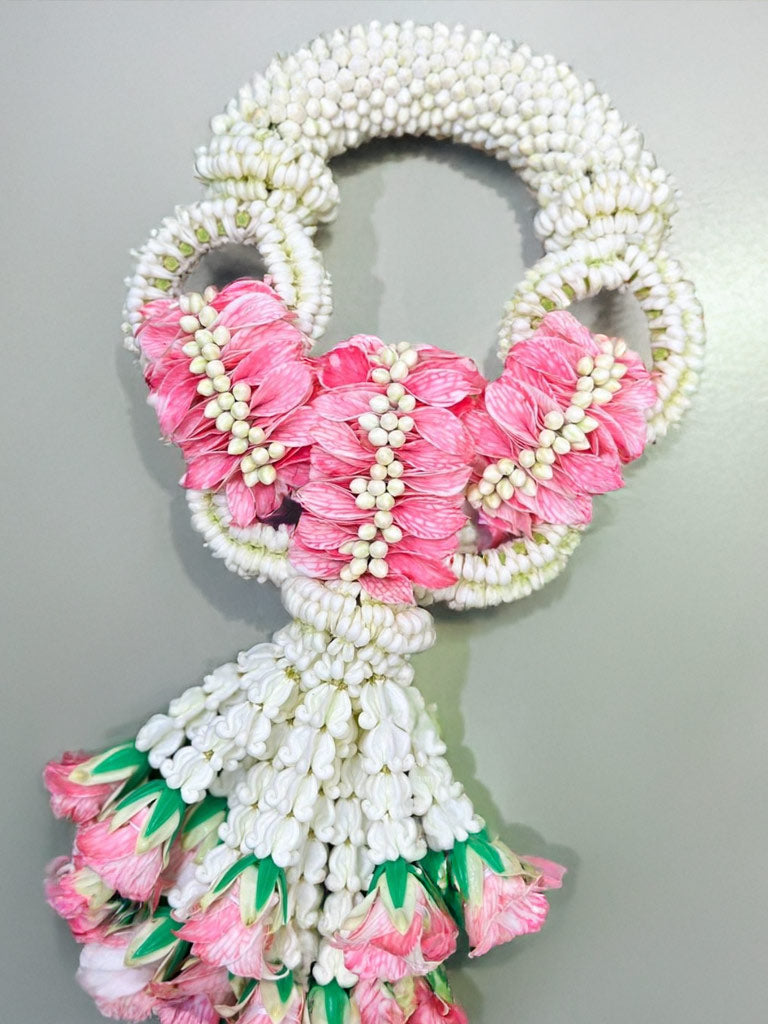 Cherished Blessing - Fresh Flower Garland (พวงมาลัยดอกไม้สด) - BestBloomBuddy