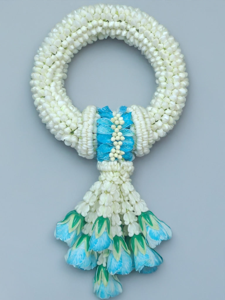 Sapphire Blessing - Fresh Flower Garland (พวงมาลัยดอกไม้สด) - BestBloomBuddy