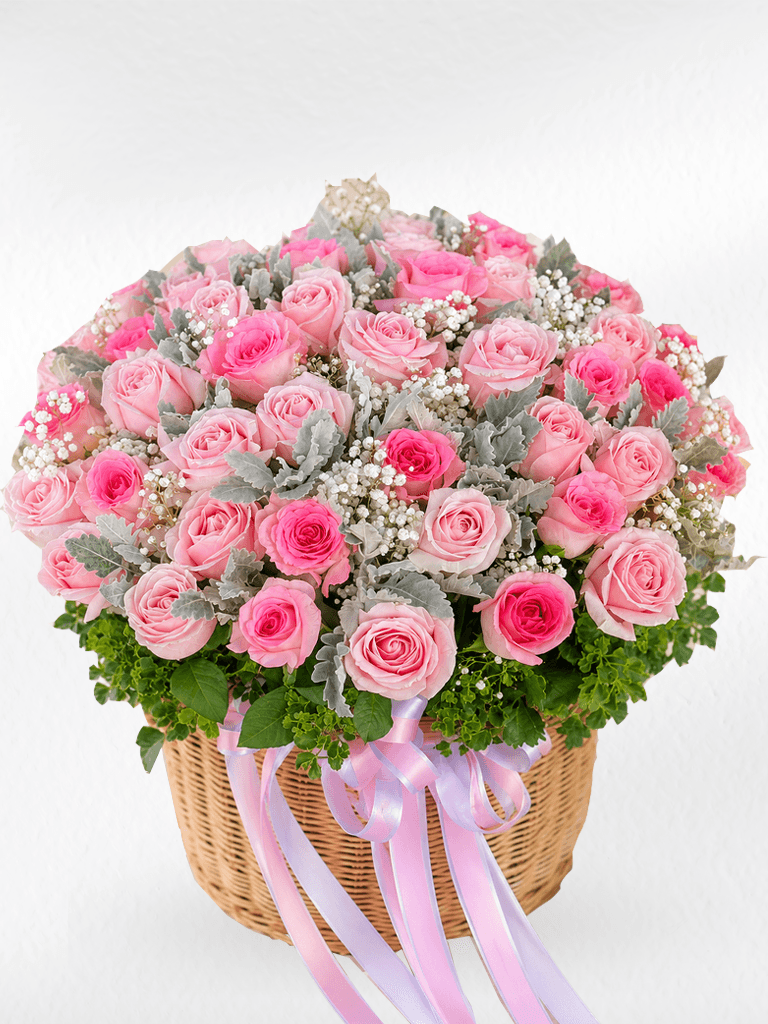 Pink_roses_in_the_basket - BestBloomBuddy
