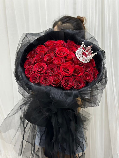 Queen’s Desire - Red Rose Bouquet