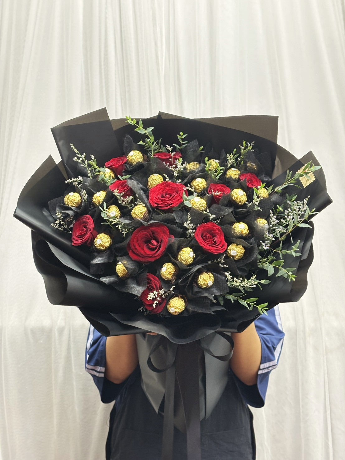 Red Roses Ferrero Rocher Gift Bouquet - BestBloomBuddy