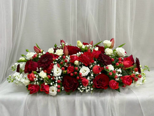 Charming Feast – Flower Centerpiece (Red Flower) - BestBloomBuddy