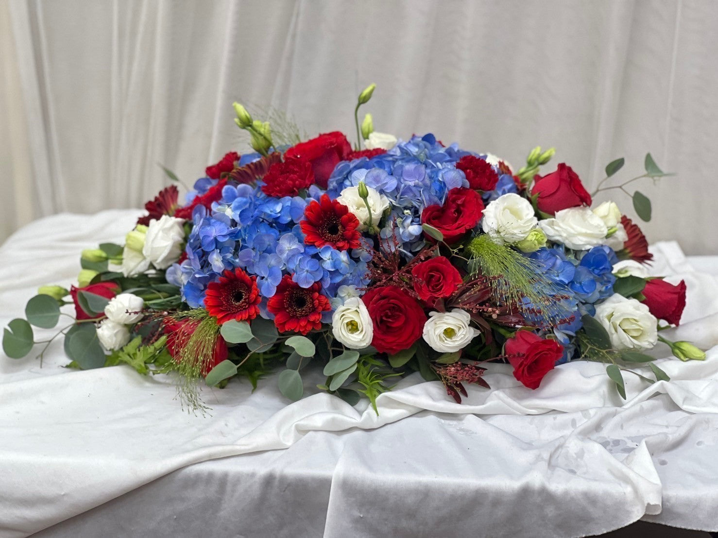 Midnight Toast – Flower Centerpiece (Red, White & Blue Flower)