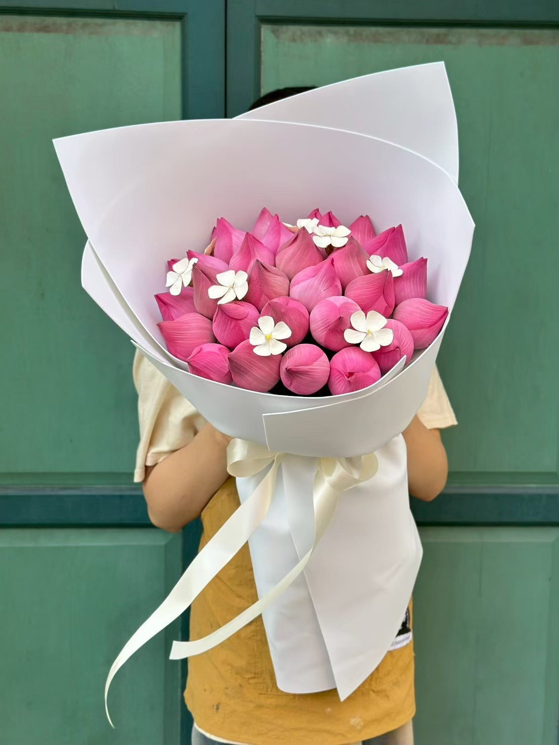 Pure Grace – 20 Pink Lotus Bouquet - BestBloomBuddy