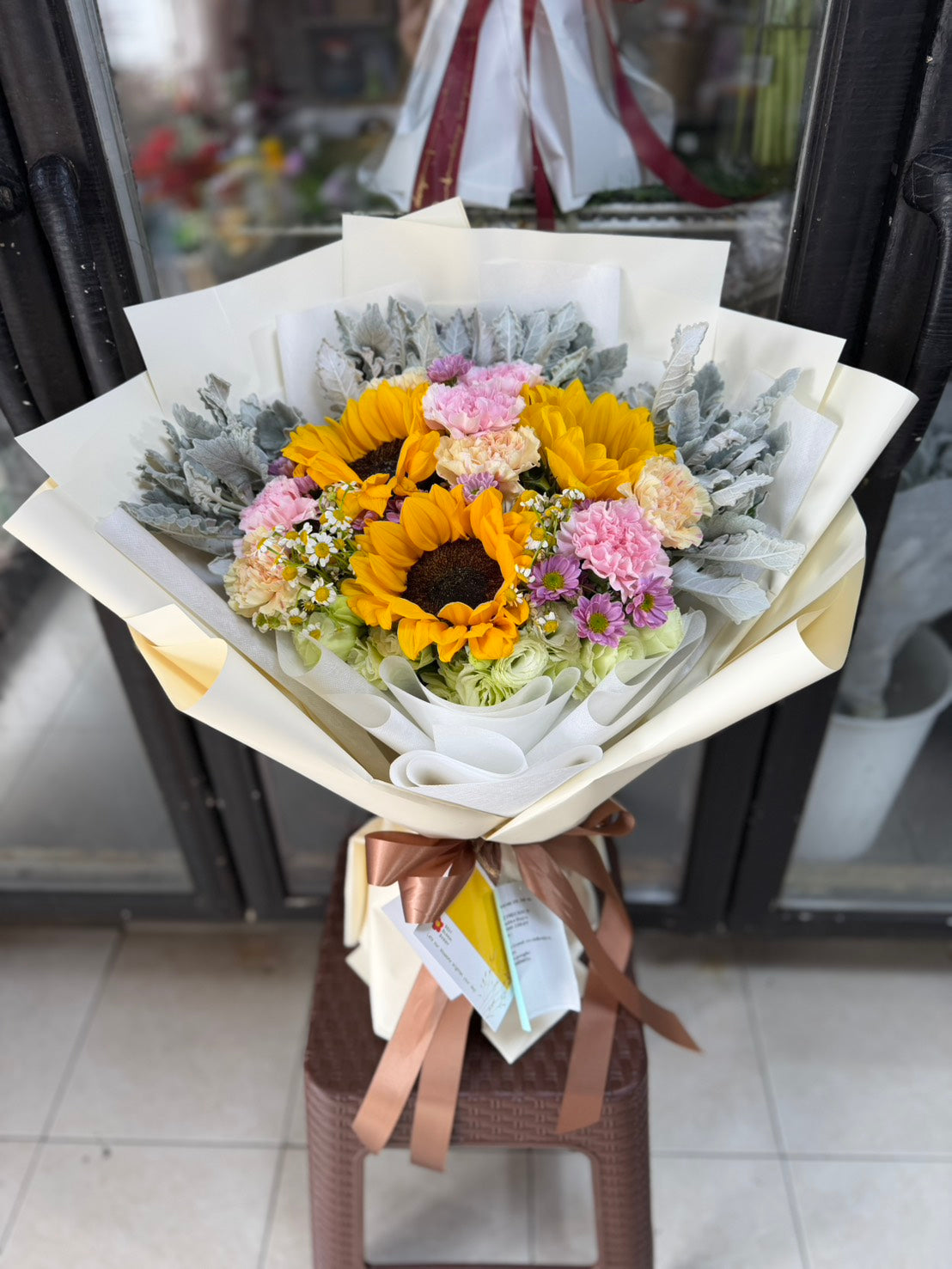 Golden Sunshine - Sunflowers bouquet - BestBloomBuddy