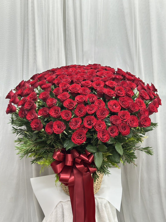 One Hundred Promises – 100 Red Roses Round Basket