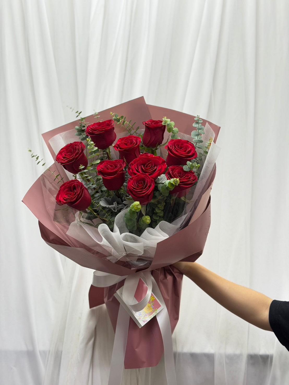 Sweet Cherry – 10 Red Roses Bouquet - BestBloomBuddy