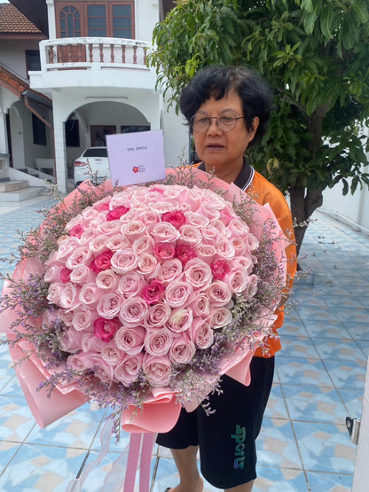 Story of Love - 100 Roses Bouquet