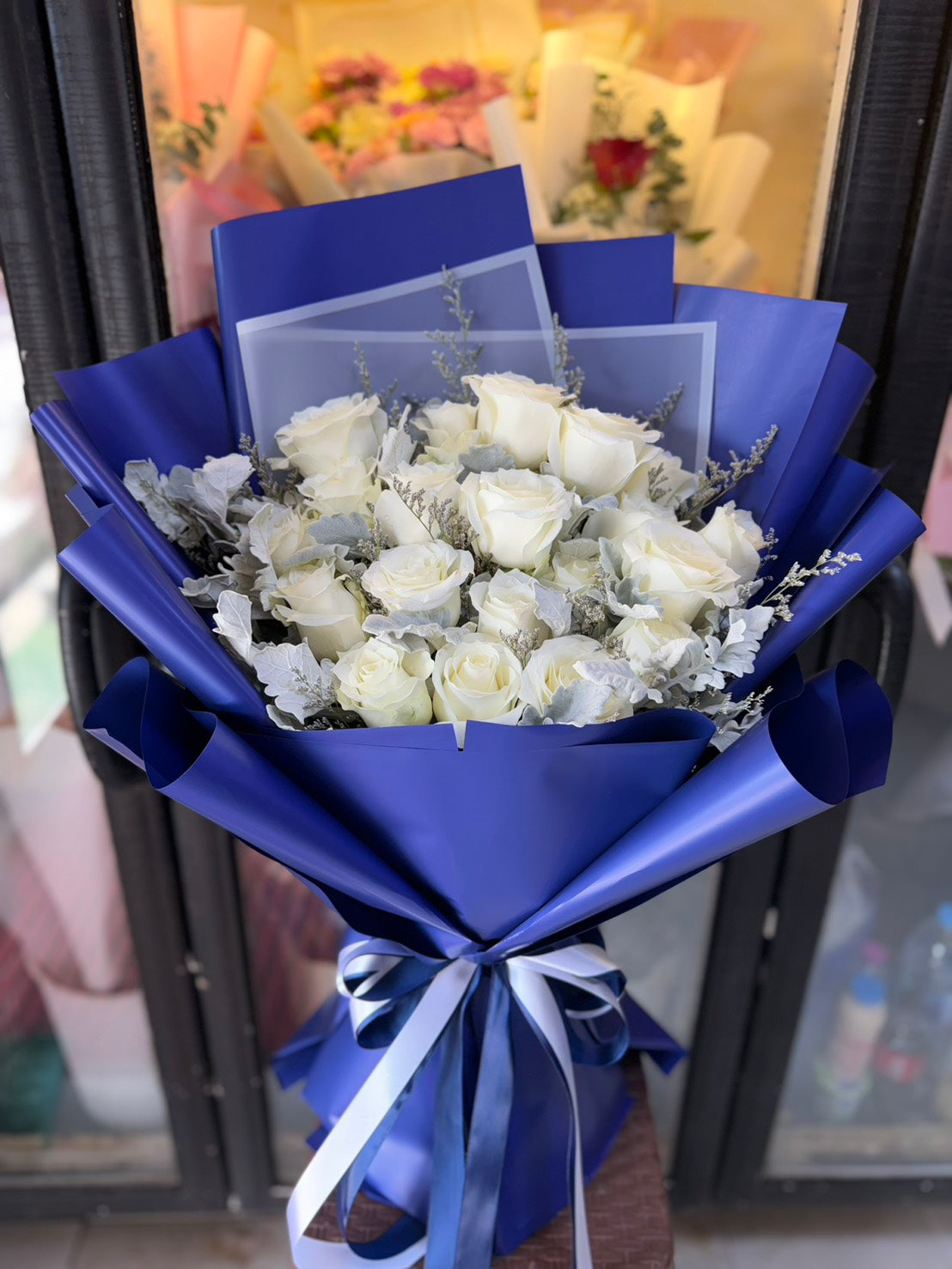 Sky and Sea – 20 White Roses Bouquet