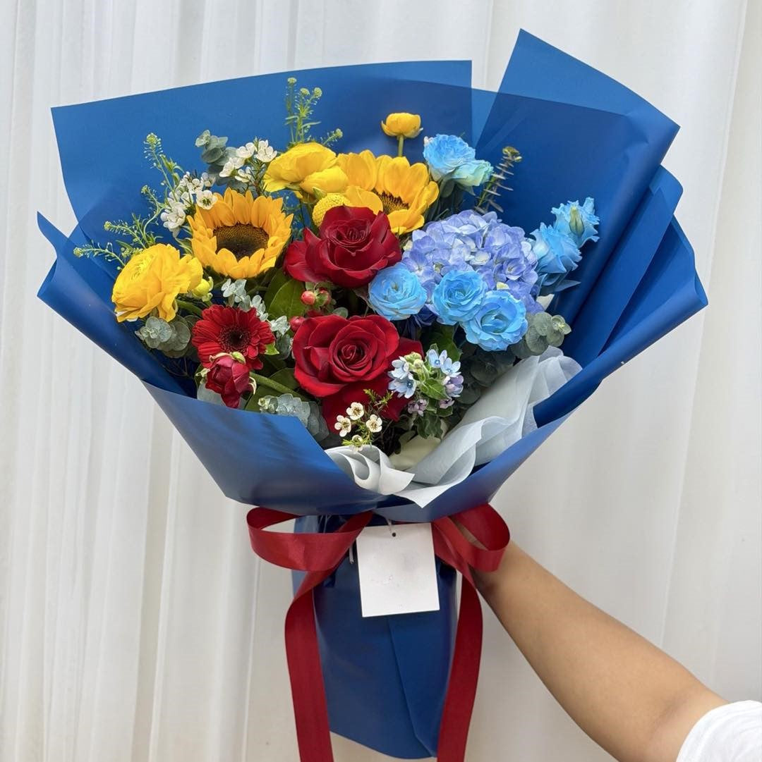 Once Upon a Dream – Mixed Flower Bouquet