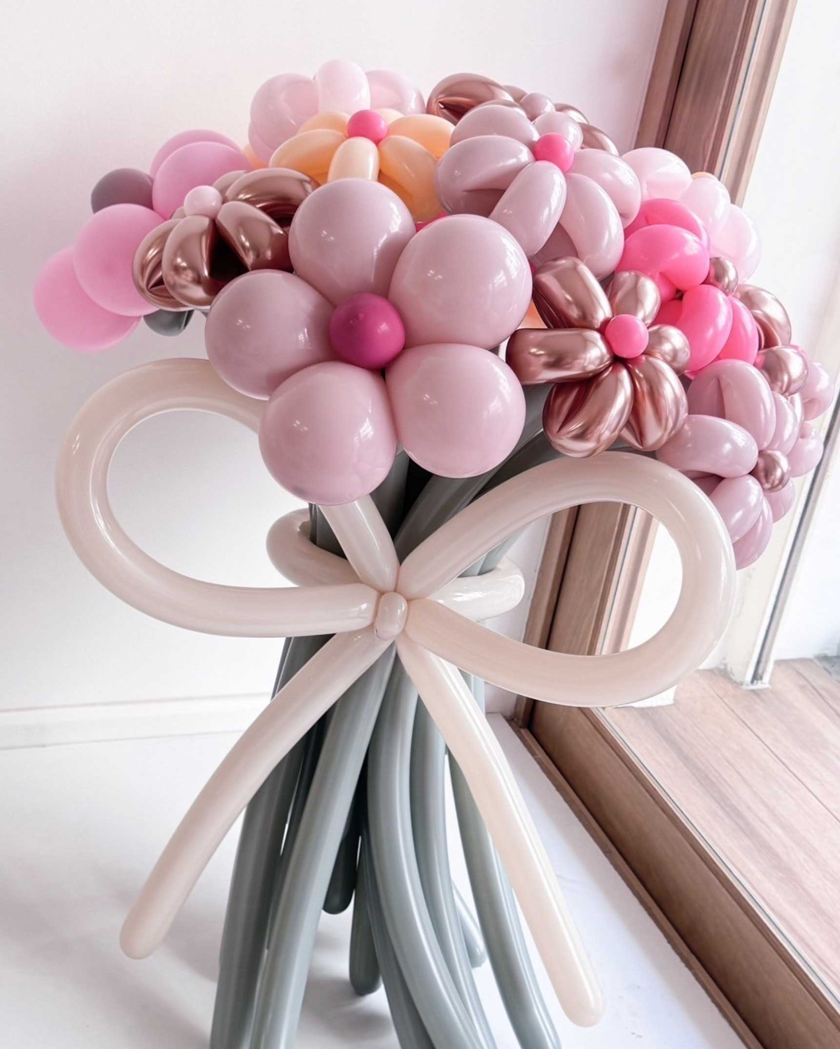 Sweetie Darling - Balloon Flower Bouquet - BestBloomBuddy