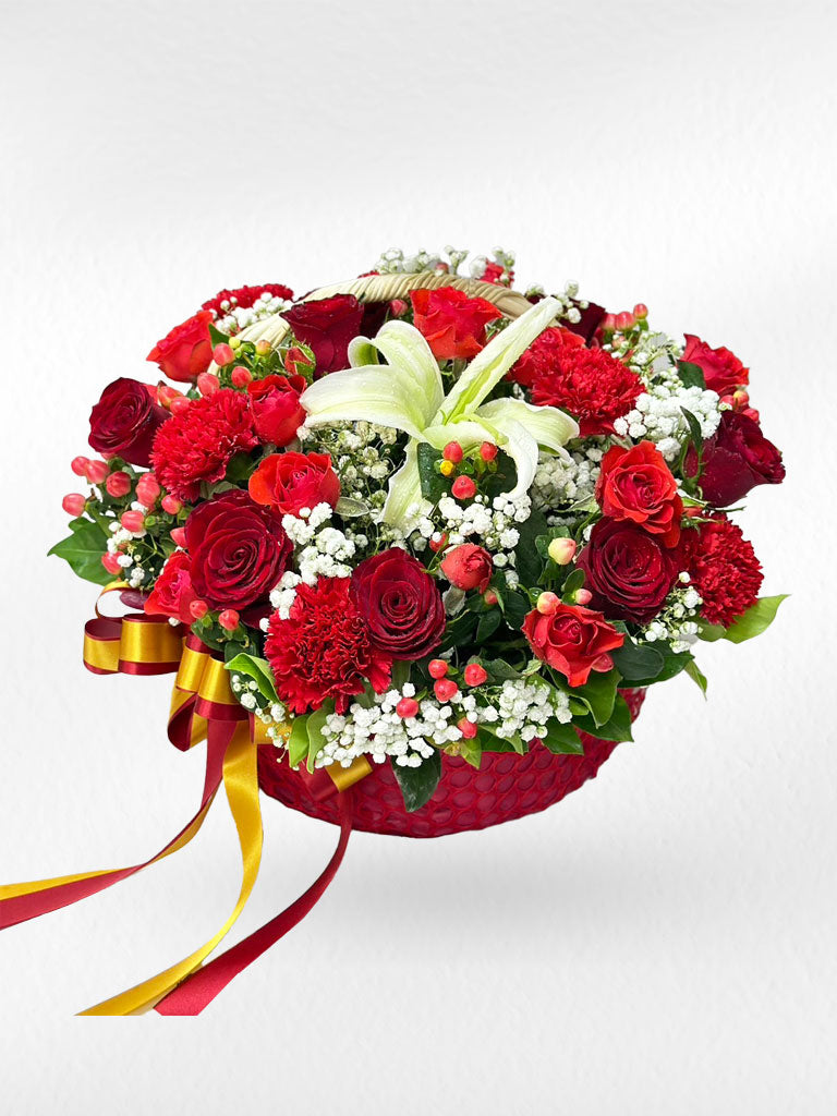 Lucky in Love – Flower Basket - BestBloomBuddy