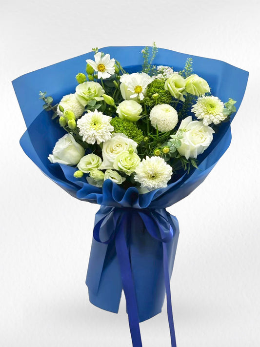 Navy Grace – Mixed Flower Bouquet - BestBloomBuddy